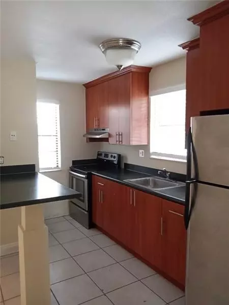 4081 N Dixie #25, Oakland Park, FL 33334