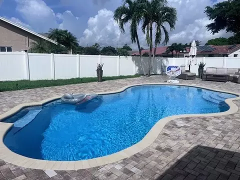 7197 NW 80th, Tamarac, FL 33321