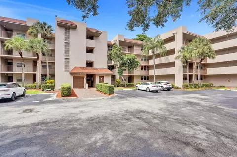 1931 Sabal Palm Dr #107, Davie, FL 33324