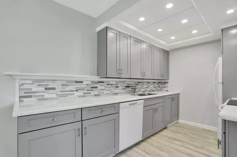 2405 Antigua Cir #E2, Coconut Creek, FL 33066