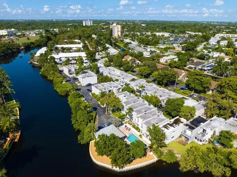 658 Kensington #11B, Fort Lauderdale, FL 33305