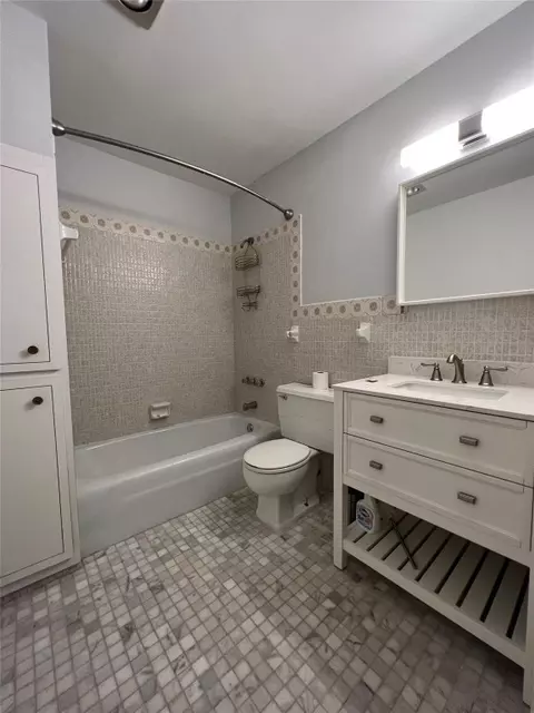 6800 NE 22nd #2104, Fort Lauderdale, FL 33308