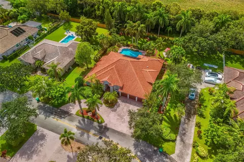 16250 Cranberry Ct, Davie, FL 33331
