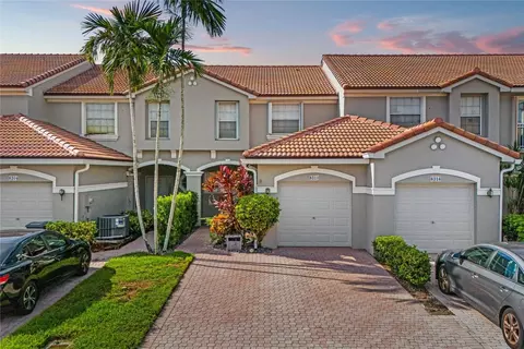 8310 Via Leonessa, Boca Raton, FL 33433