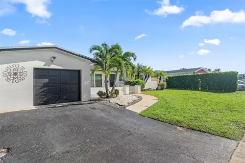 8541 NW 23rd, Pembroke Pines, FL 33024