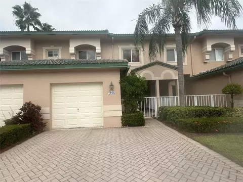 7905 Exeter #103, Tamarac, FL 33321