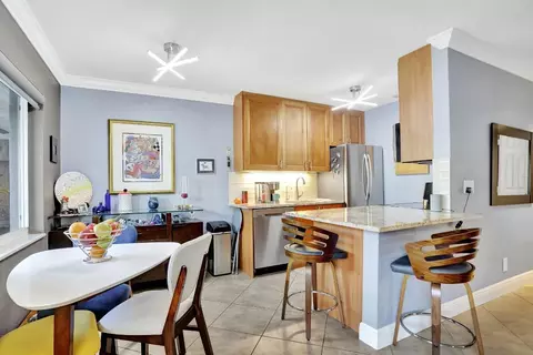 1320 NE 18th #2, Fort Lauderdale, FL 33305