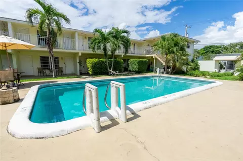 1012 SE 15th St #9, Fort Lauderdale, FL 33316