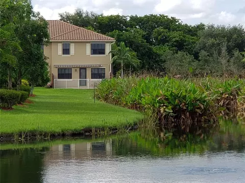 12350 N Village Cir #5, Davie, FL 33325