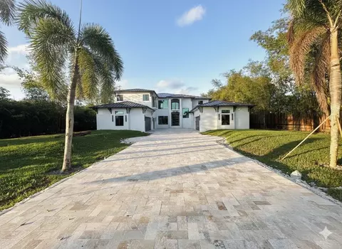 11951 SW 3rd St, Plantation, FL 33325