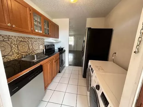 850 E Commercial Blvd #225C, Oakland Park, FL 33334