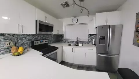 879 NE 214th #2, Miami, FL 33179