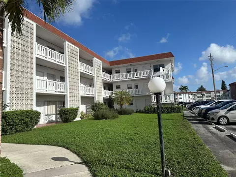 1310 NW 43rd Ave #309, Lauderhill, FL 33313