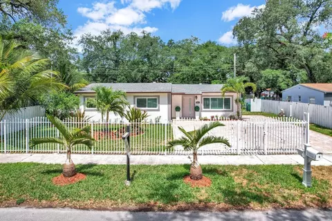 16900 NW 25ct, Miami Gardens, FL 33056