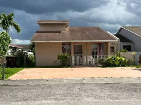 1314 W 40th St, Hialeah, FL 33012