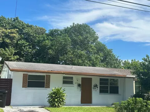 6933 SW 16th Ct, Pompano Beach, FL 33068