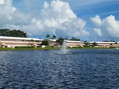901 SW 11th #H6, Hallandale Beach, FL 33009