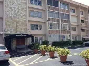 410 SE 2nd St #121, Hallandale Beach, FL 33009