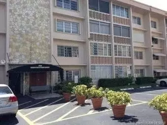 410 SE 2nd #121, Hallandale Beach, FL 33009