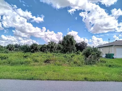 100 Flanders St, Port Charlotte, FL 33954