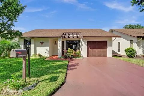1935 SW 15th, Deerfield Beach, FL 33442