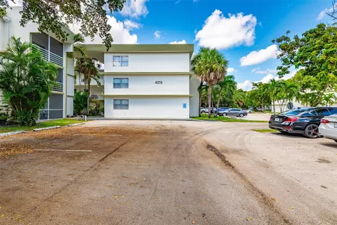 4215 N University Dr #307, Sunrise, FL 33351
