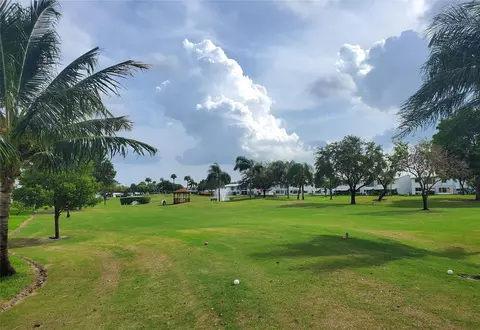 2750 W Golf Blvd #141, Pompano Beach, FL 33064