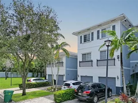 1438 NW 34th Way, Fort Lauderdale, FL 33311