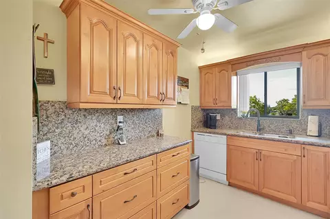 7452 Ashmont Cir #310, Tamarac, FL 33321