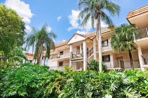 4720 SW 62nd #203, Davie, FL 33314