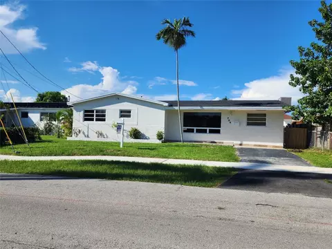 704 SW 4th, Hallandale Beach, FL 33009