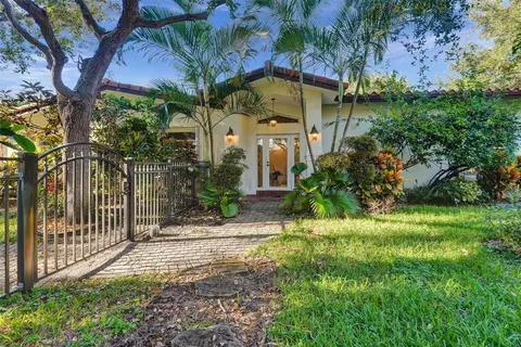 2713 NE 27th, Lighthouse Point, FL 33064