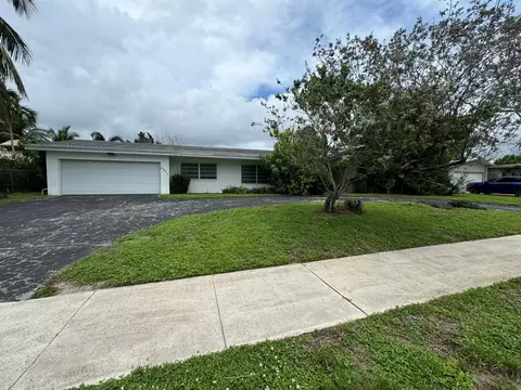 4931 Pierce, Hollywood, FL 33021