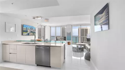 2600 E Hallandale Bch #T3202, Hallandale Beach, FL 33009
