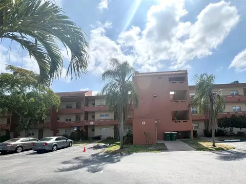 8810 W Mcnab Rd #202, Tamarac, FL 33321