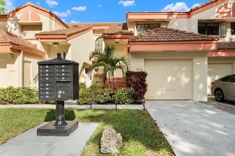 3561 Arbor #2303, Hollywood, FL 33021