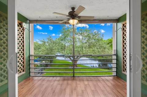 9441 Live Oak Pl #304, Davie, FL 33324