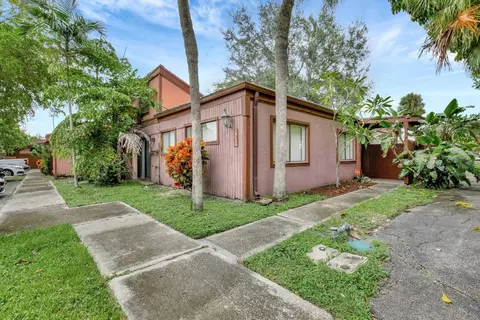 1716 NW 74th #27, Plantation, FL 33313