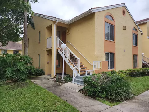 1104 Coral Club Dr #1104, Coral Springs, FL 33071