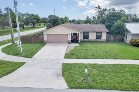 2404 SW 12th, Deerfield Beach, FL 33442