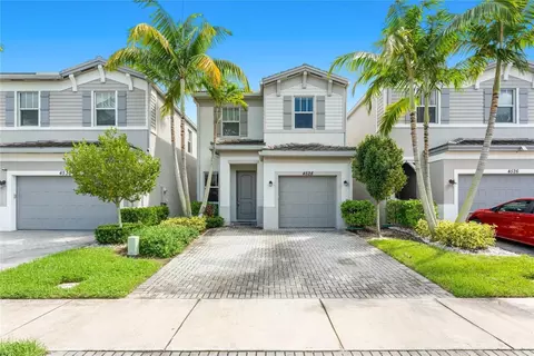 4528 NW 48 Ter, Tamarac, FL 33319