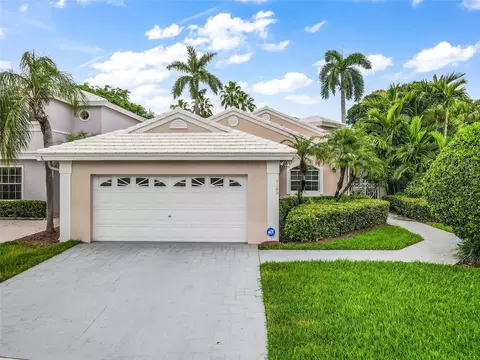 1140 Wilshire Cir, Pembroke Pines, FL 33027