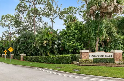 12628 Pineacre Ln, Wellington, FL 33414