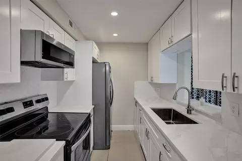 7208 NW 63rd, Tamarac, FL 33321
