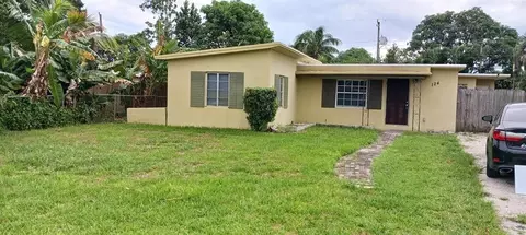 124 SE 10th, Boynton Beach, FL 33435