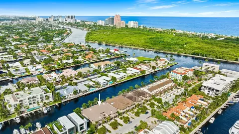 2727 NE 14th St #3, Fort Lauderdale, FL 33304