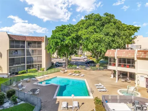 6555 W Broward #112, Plantation, FL 33317