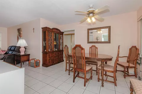 1281 NW 43rd #201, Lauderhill, FL 33313