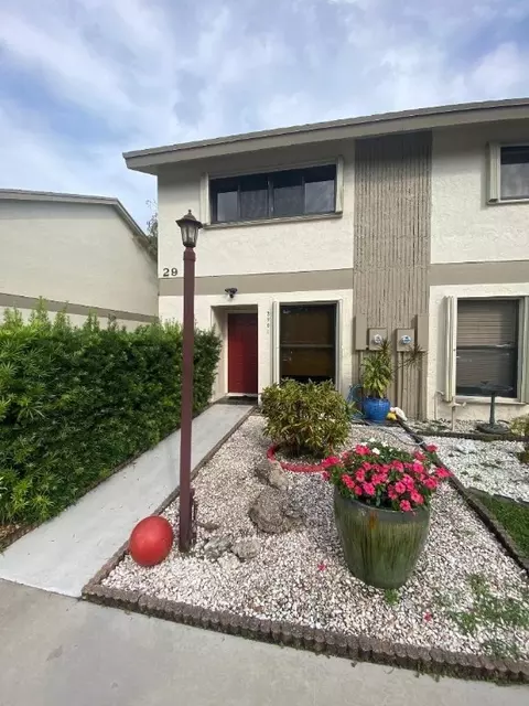 3016 S Oakland Frst #2901, Oakland Park, FL 33309