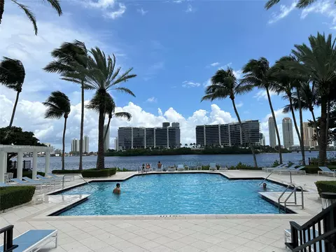 3225 NE 184th St #302, North Miami Beach, FL 33160